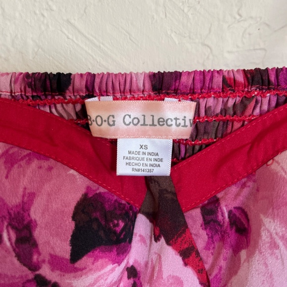 ✨Trendy, red, floral, mini dress✨ - Picture 2 of 3